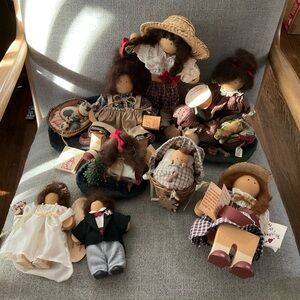 Set of 8 Lizzie High Vintage Collectible Doll Figurines Free Bear Ice-cream